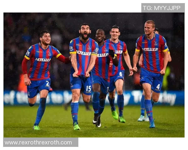 博尔顿与布里斯托城的精彩对决揭示英冠联赛的新格局与挑战 博尔顿与布里斯托城的精彩对决揭示英冠联赛的新格局与挑战